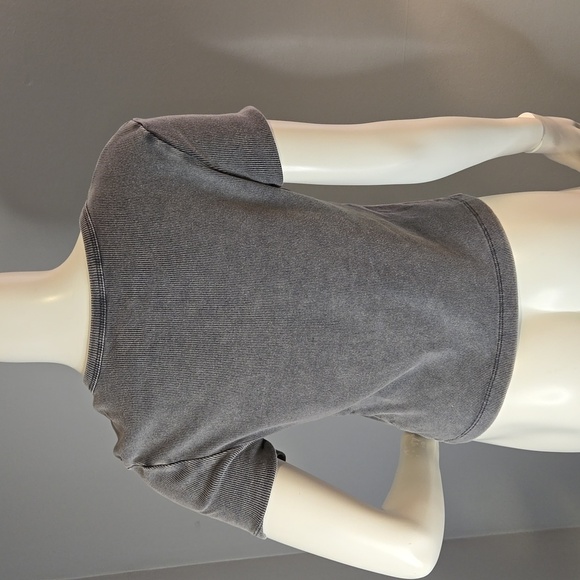 Social Culture Gray Ribbed Turbo Racing Short Sleeve Tee - Size Large - Picture 3 of 8